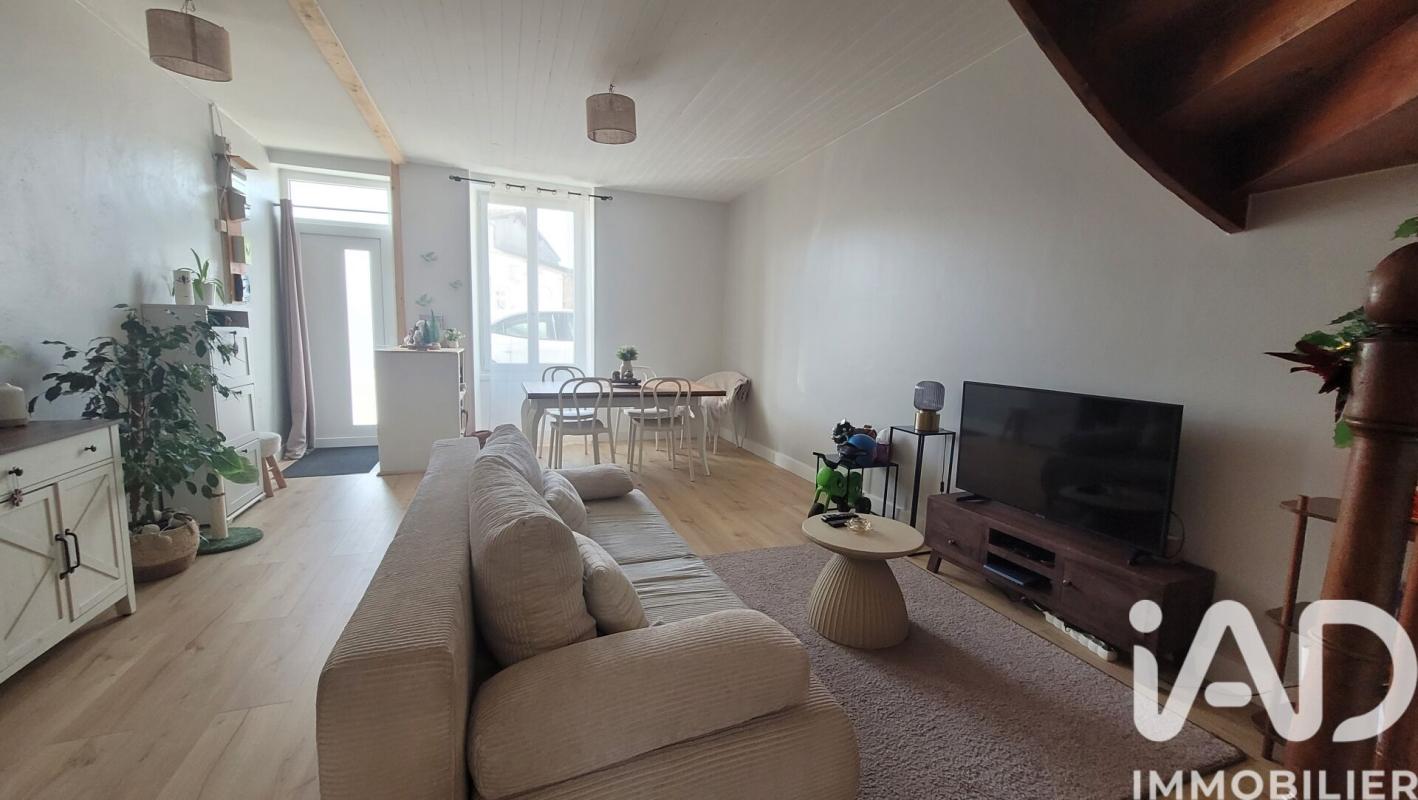 Maison de ville 4 Pièce(s) Montlieu-la-Garde