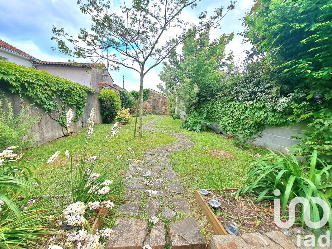 Maison de ville 7 Pièce(s) La Ferrière