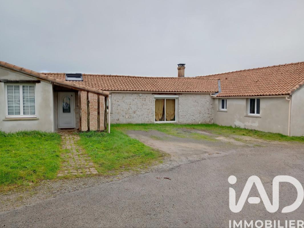 Maison longère 10 Pièce(s) Saint-Père-en-Retz