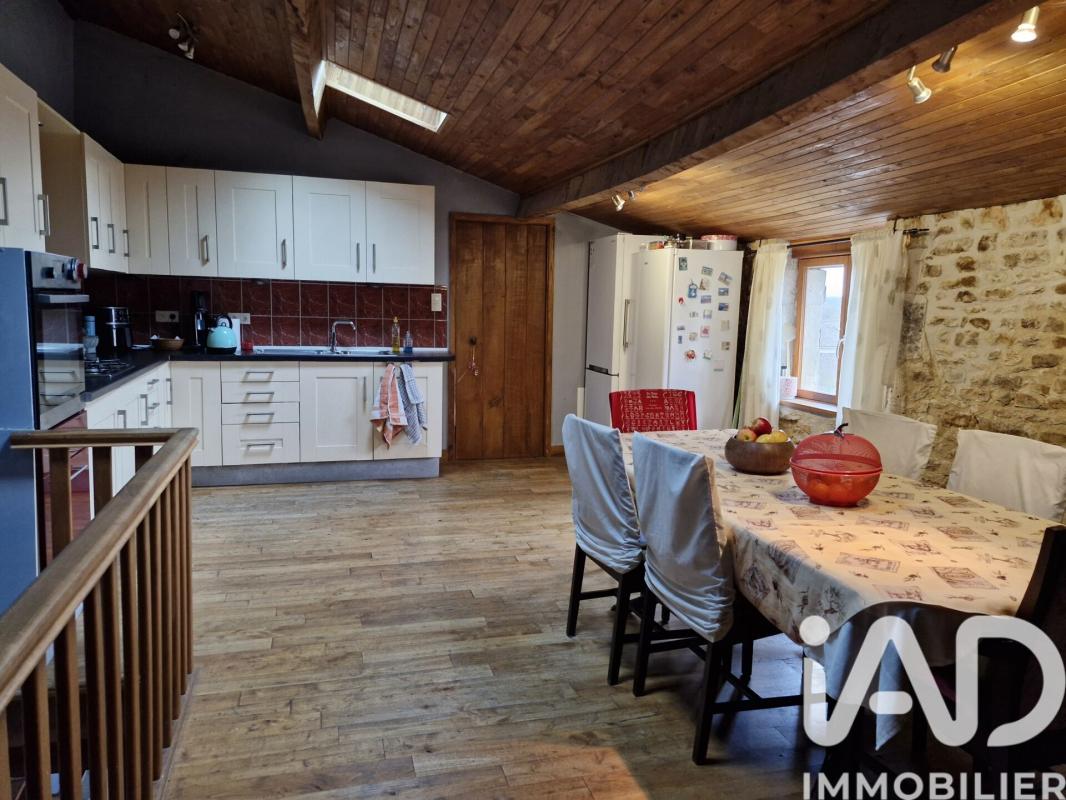 Maison 12 Pièce(s) Beaulieu-sur-Sonnette - Photo 9