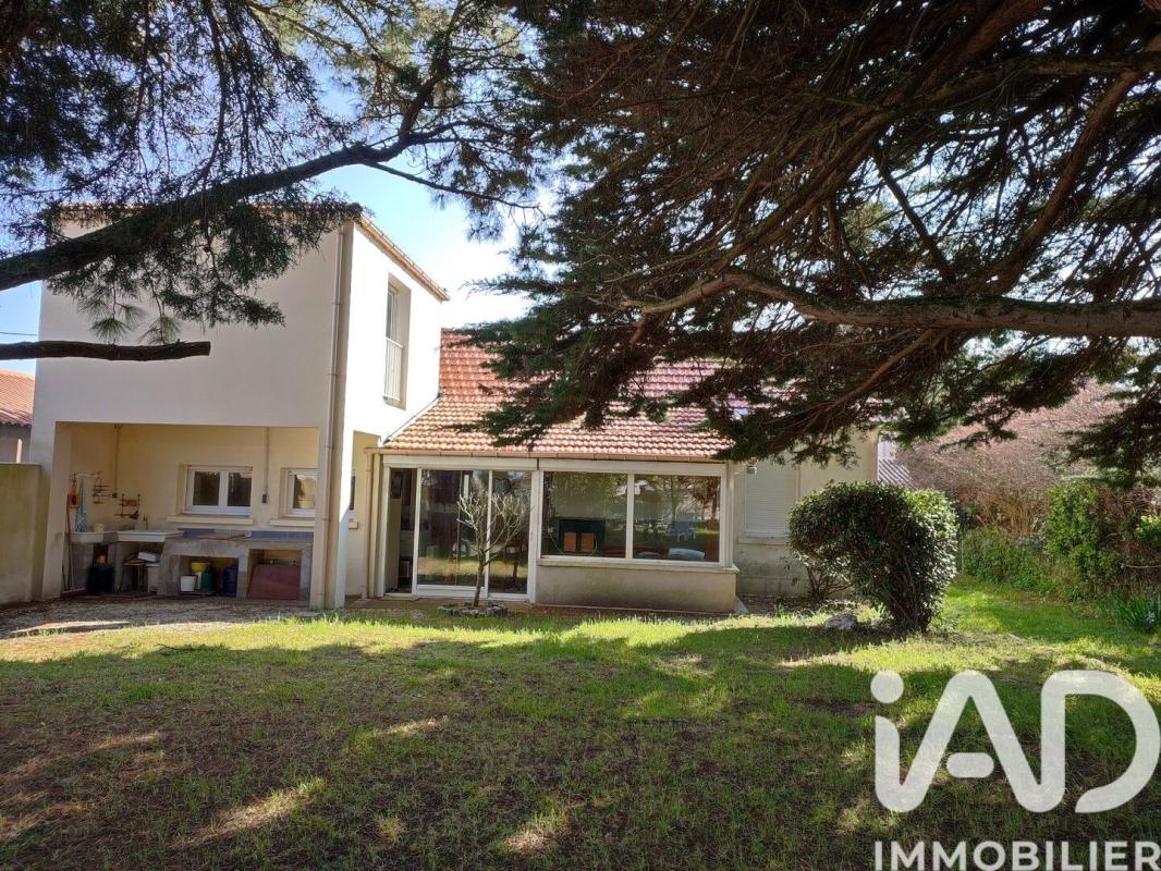 Maison 5 Pièce(s) La Plaine-sur-Mer