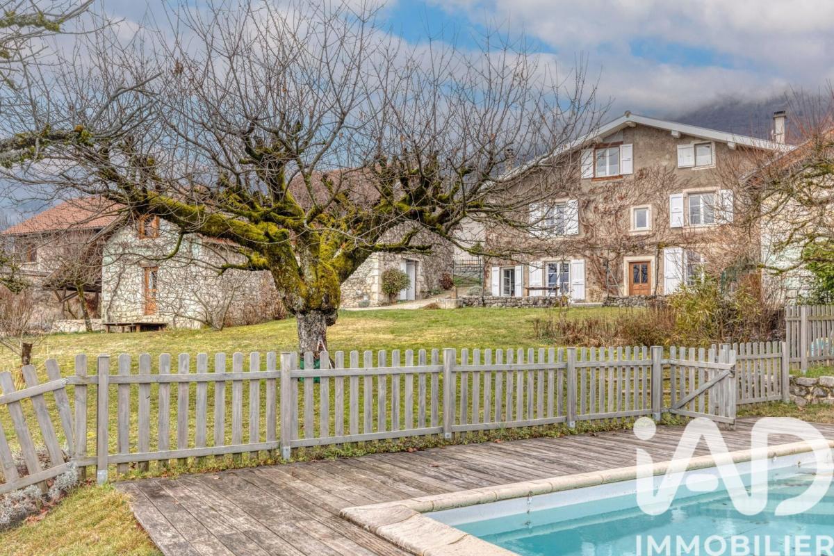 Maison 8 Pièce(s) Saint-Ismier