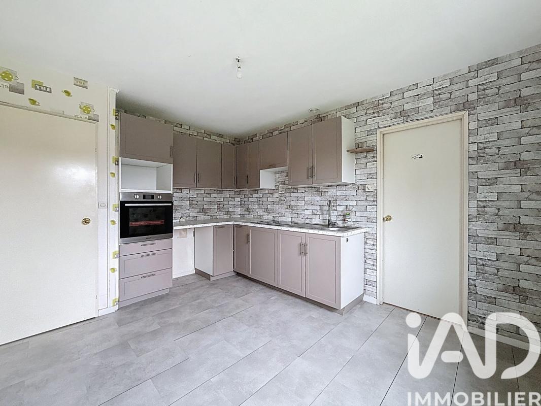 Maison 6 Pièce(s) Bourg-Achard