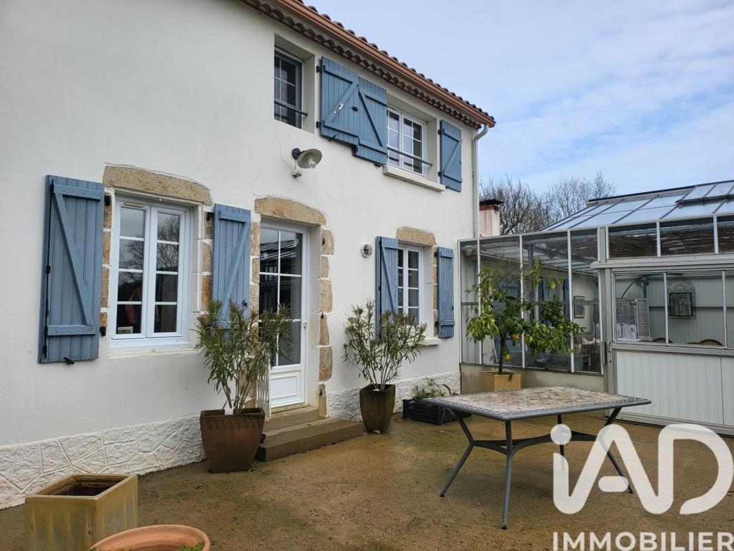 Maison 5 Pièce(s) La Chapelle-Hermier