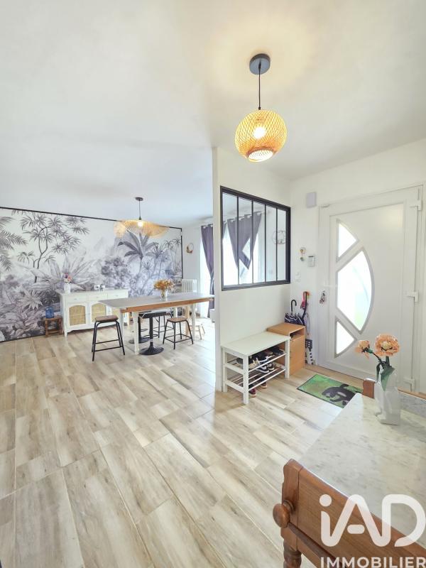 Maison de village 6 Pièce(s) Neuilly-le-Réal