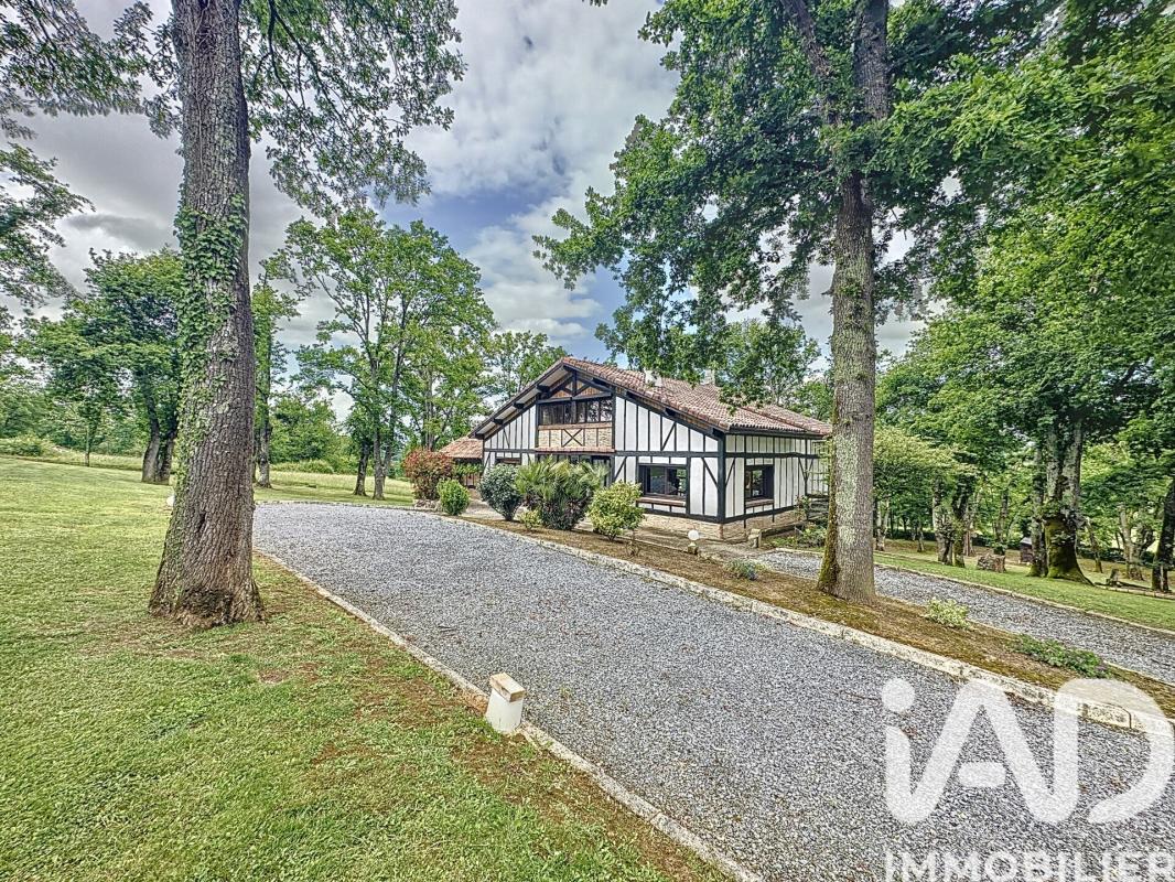 Maison traditionnelle 5 Pièce(s) Pimbo