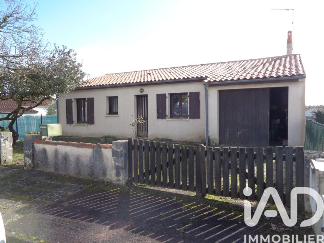 Maison 4 Pièce(s) Saintes