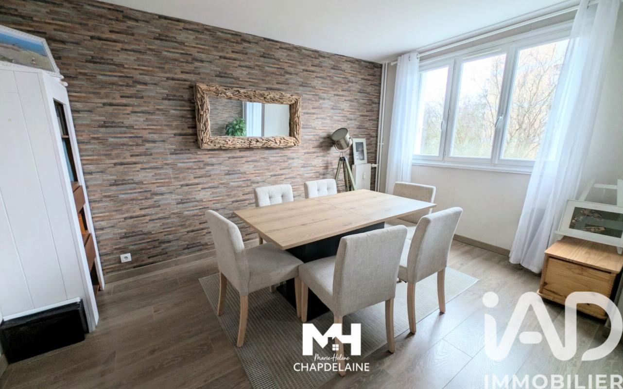 Appartement 4 Pièce(s) Égly