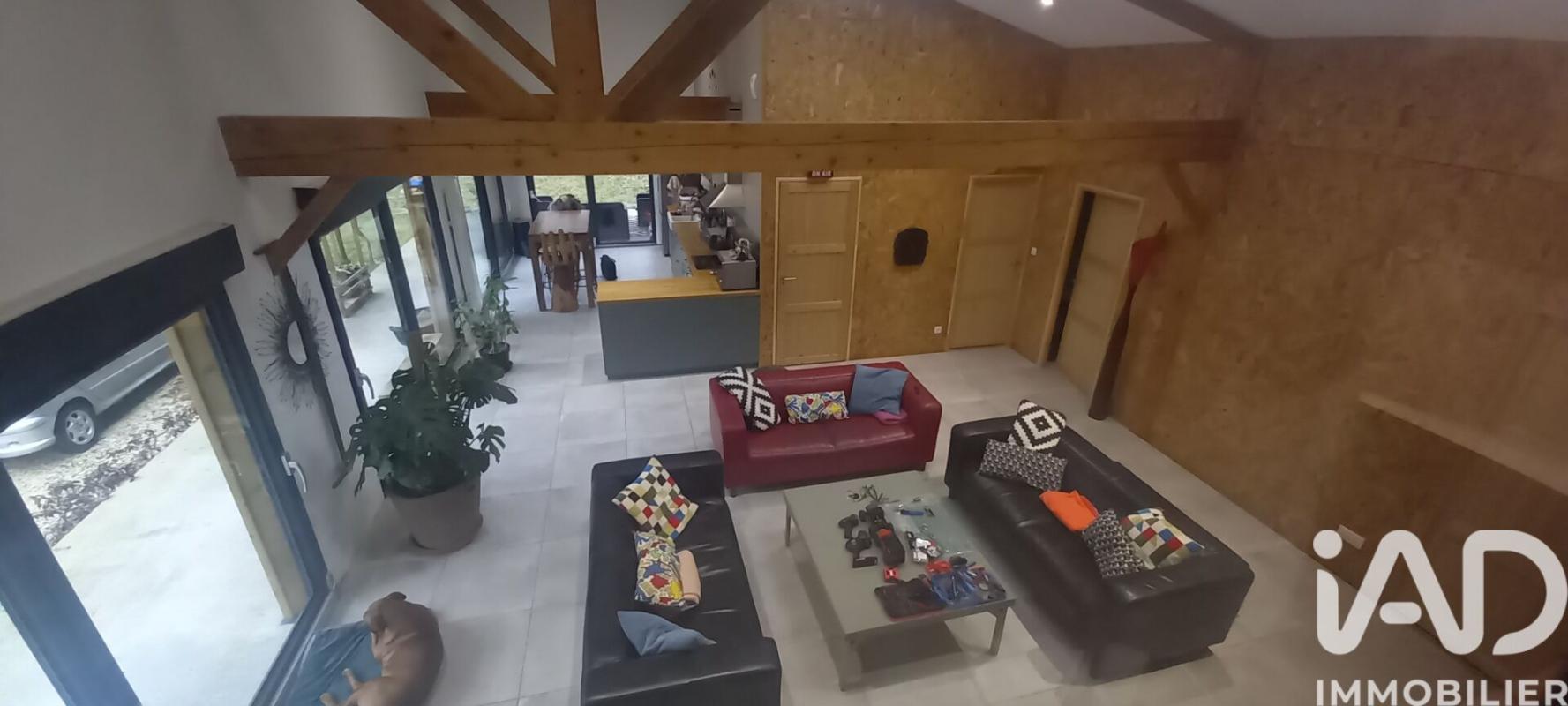 Maison 5 Pièce(s) Saint-Bonnet-sur-Gironde