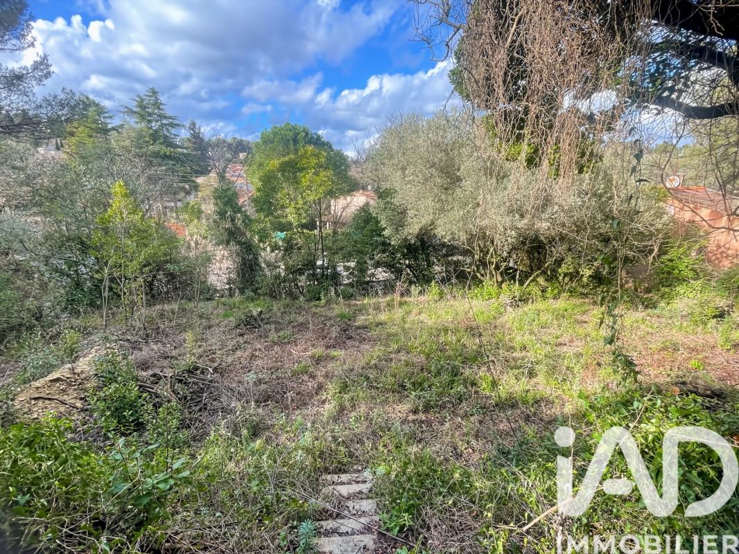 Terrain  Nîmes