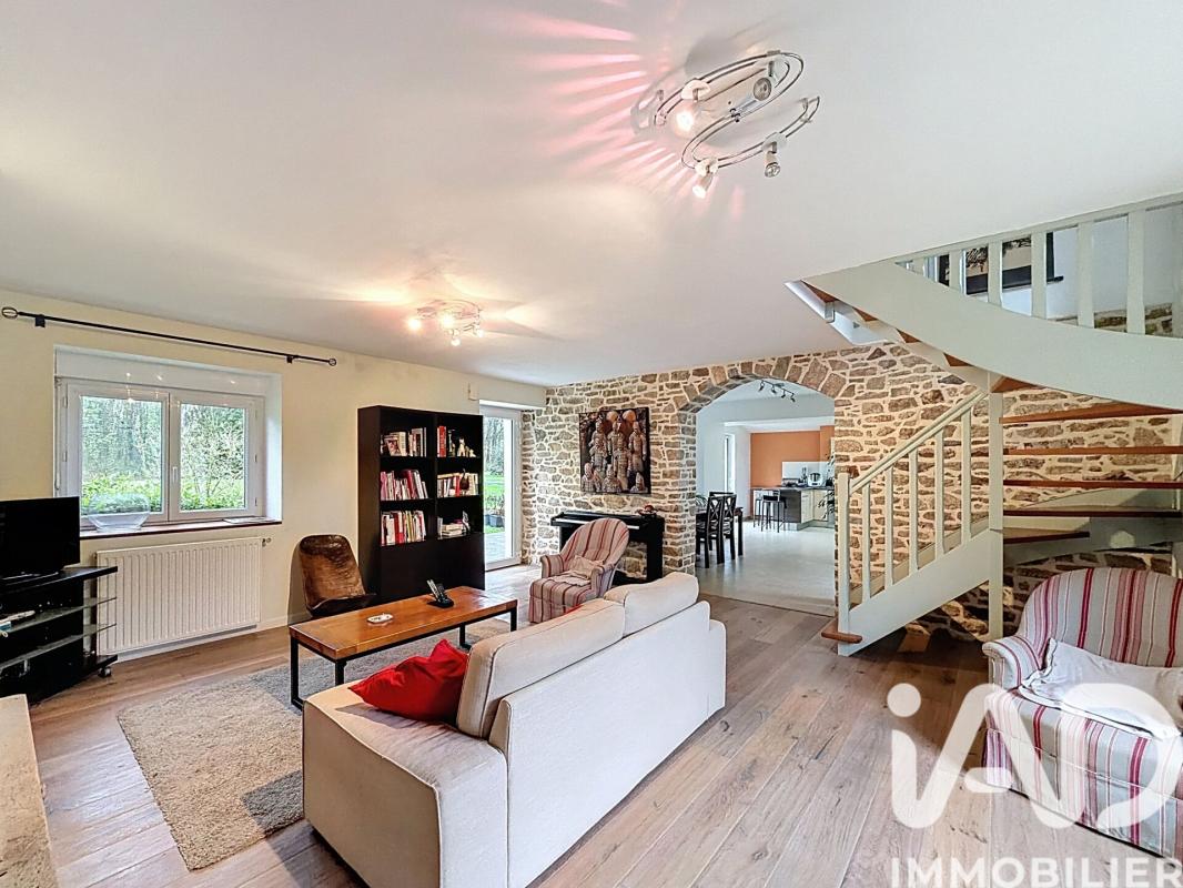 Maison 6 Pièce(s) Bains-sur-Oust