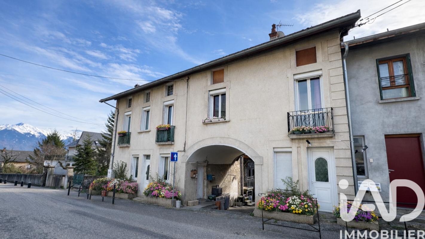 Maison de village 5 Pièce(s) Saint-Pierre-d'Albigny