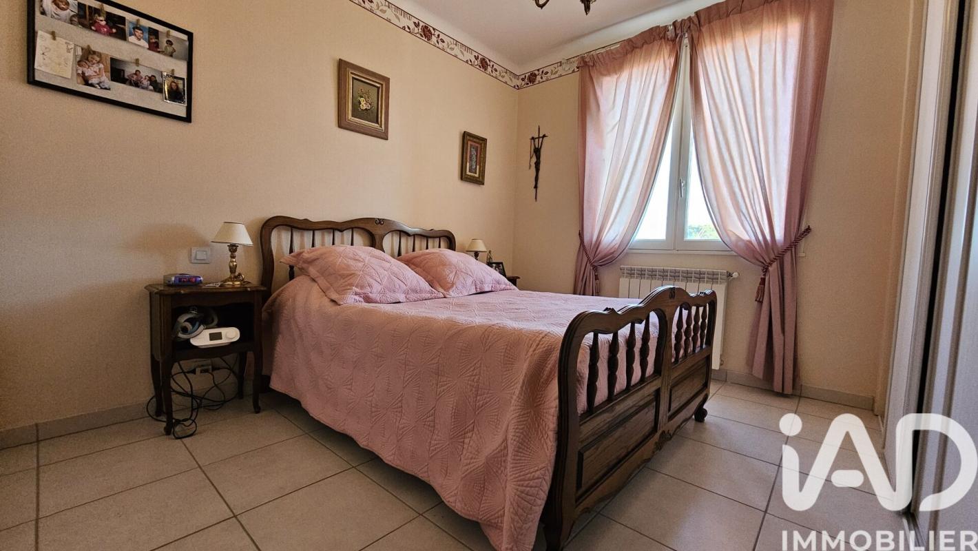 Maison 9 Pièce(s) Bagnols-sur-Cèze - Photo 4