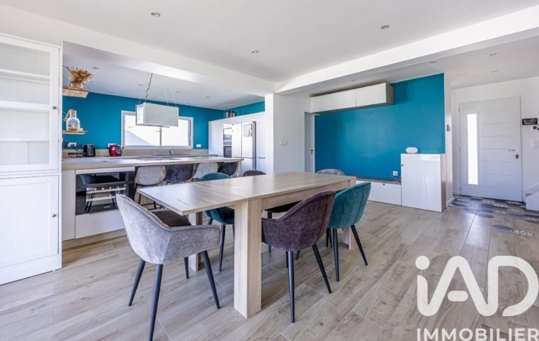 Maison 5 Pièce(s) Ferrières