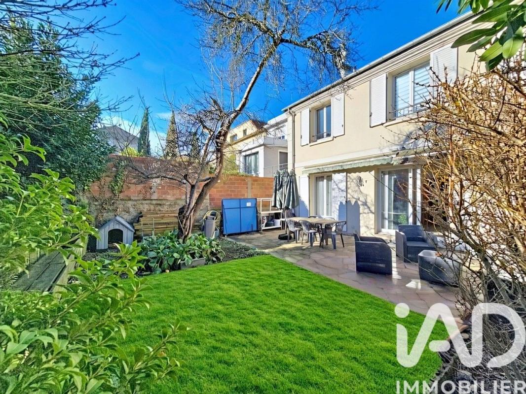 Maison 9 Pièce(s) Suresnes