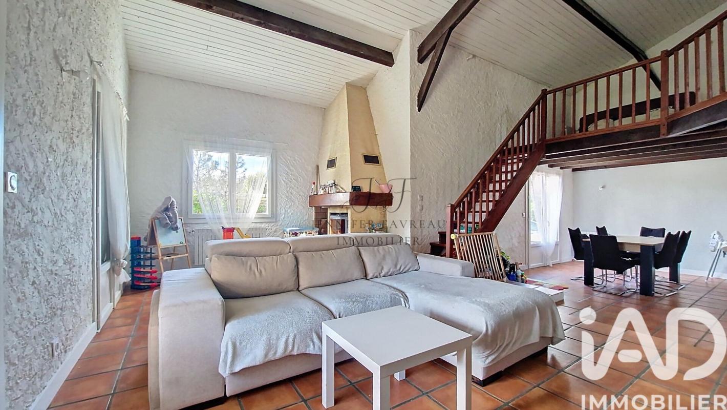 Maison 4 Pièce(s) Fargues-Saint-Hilaire