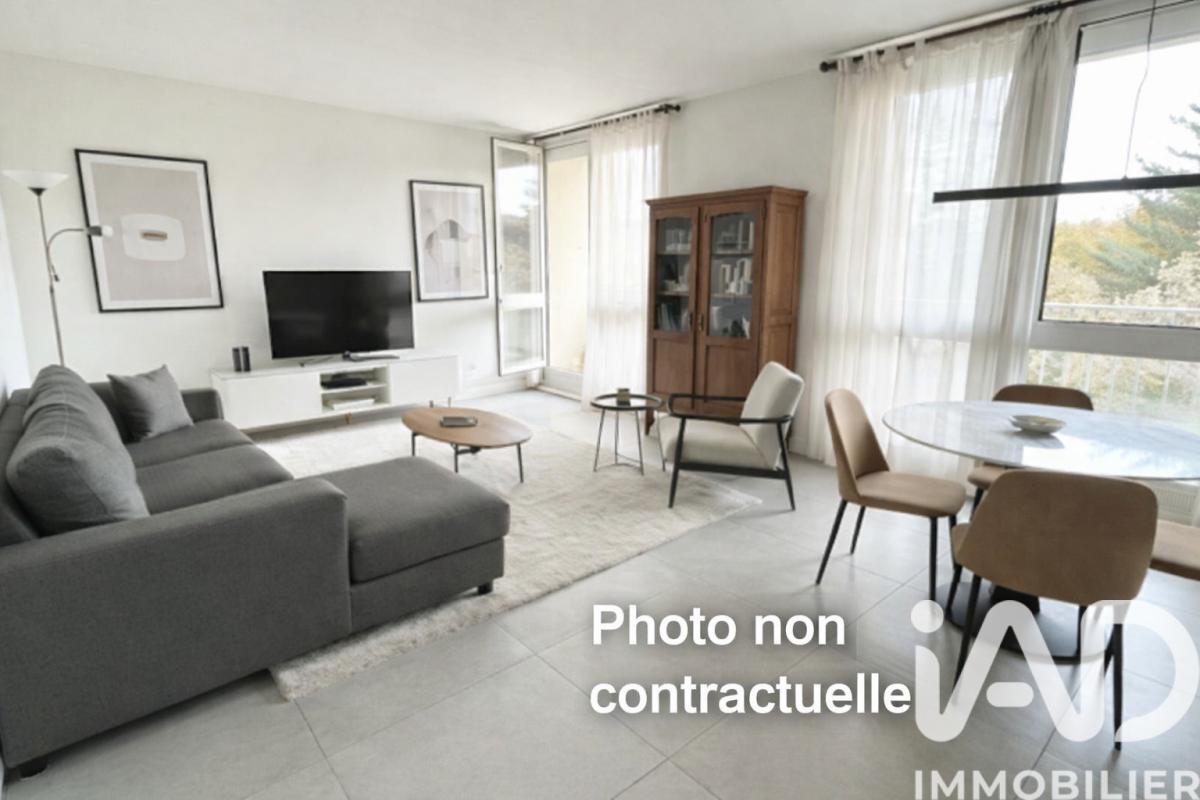 Appartement 4 Pièce(s) Montigny-le-Bretonneux