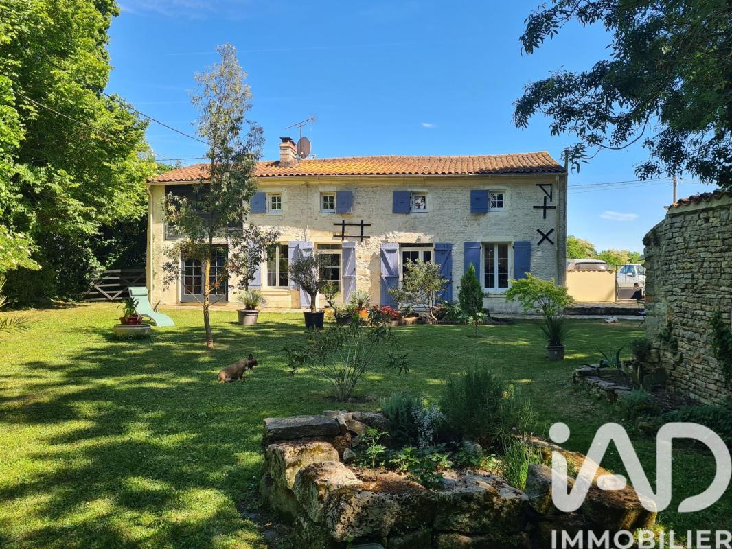 Maison 6 Pièce(s) Nantillé