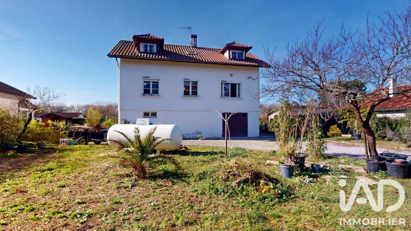 Maison 7 Pièce(s) Orthevielle