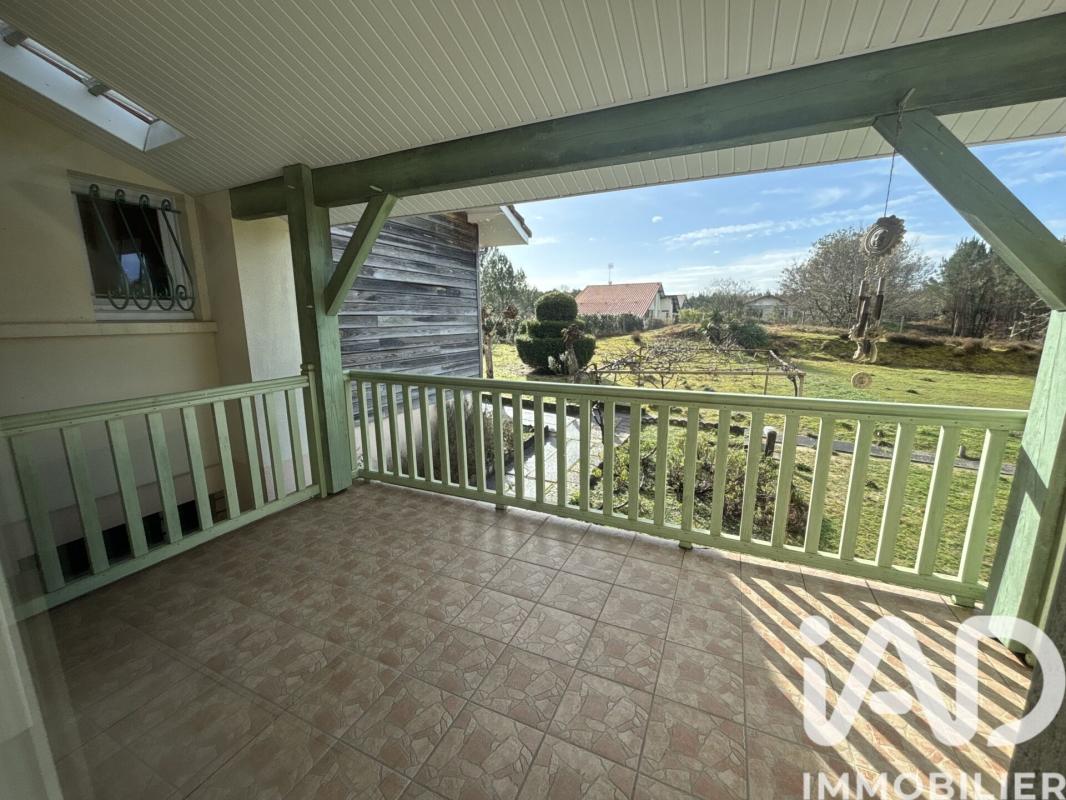 Maison 8 Pièce(s) Saint-Julien-en-Born