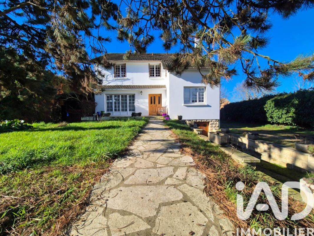 Maison 7 Pièce(s) Bernes-sur-Oise