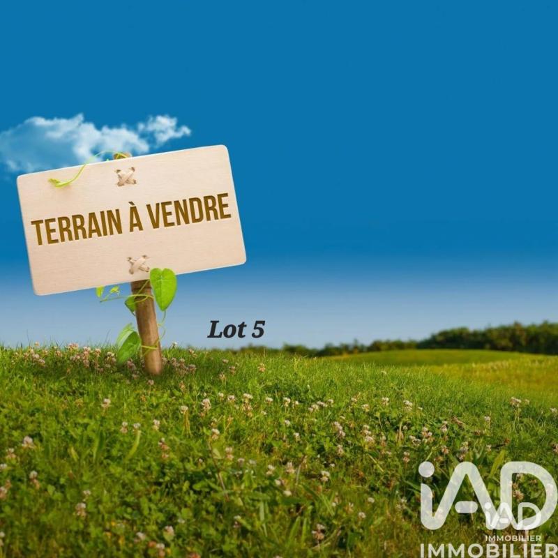 Terrain  Azille