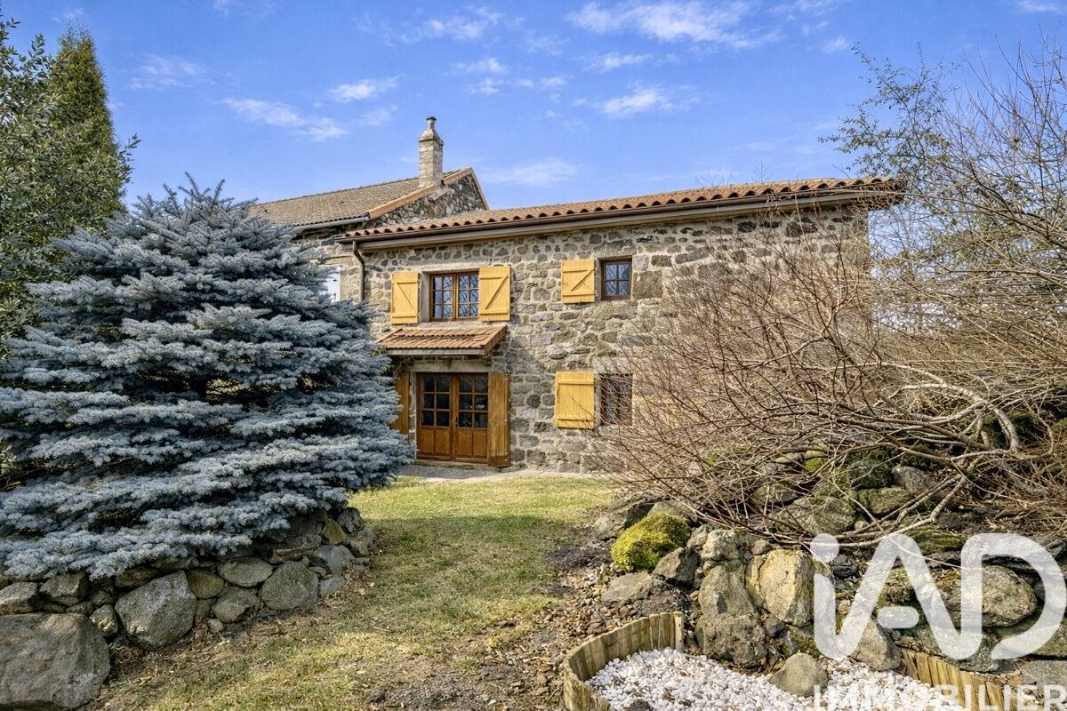 Ferme 4 Pièce(s) Présailles