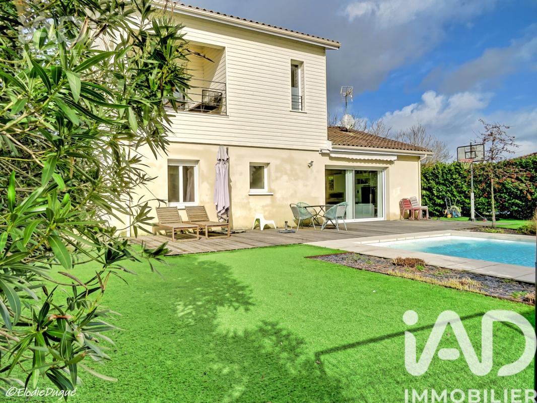 Maison 6 Pièce(s) Macau