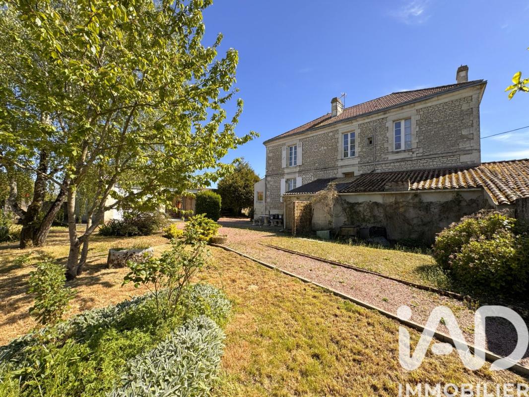 Maison 7 Pièce(s) Les Velluire-sur-Vendée - Photo 2