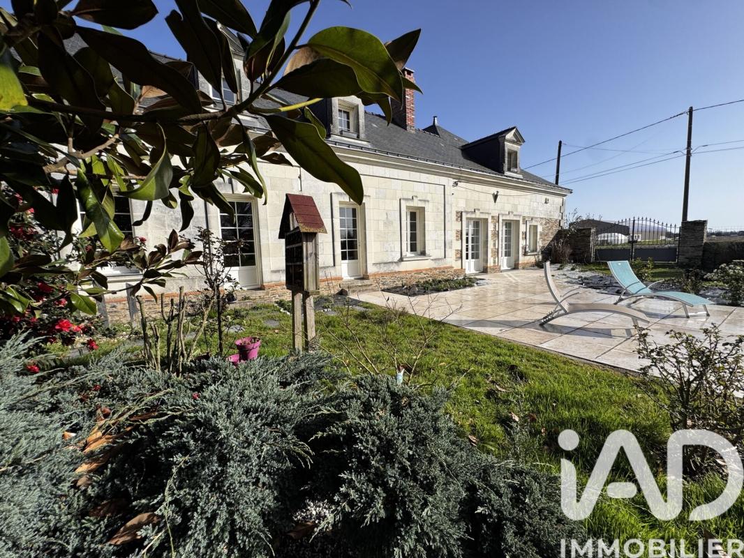 Maison longère 11 Pièce(s) Loire-Authion