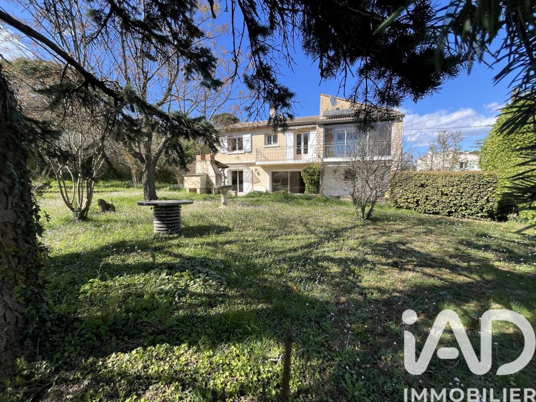 Maison traditionnelle 8 Pièce(s) Sabran