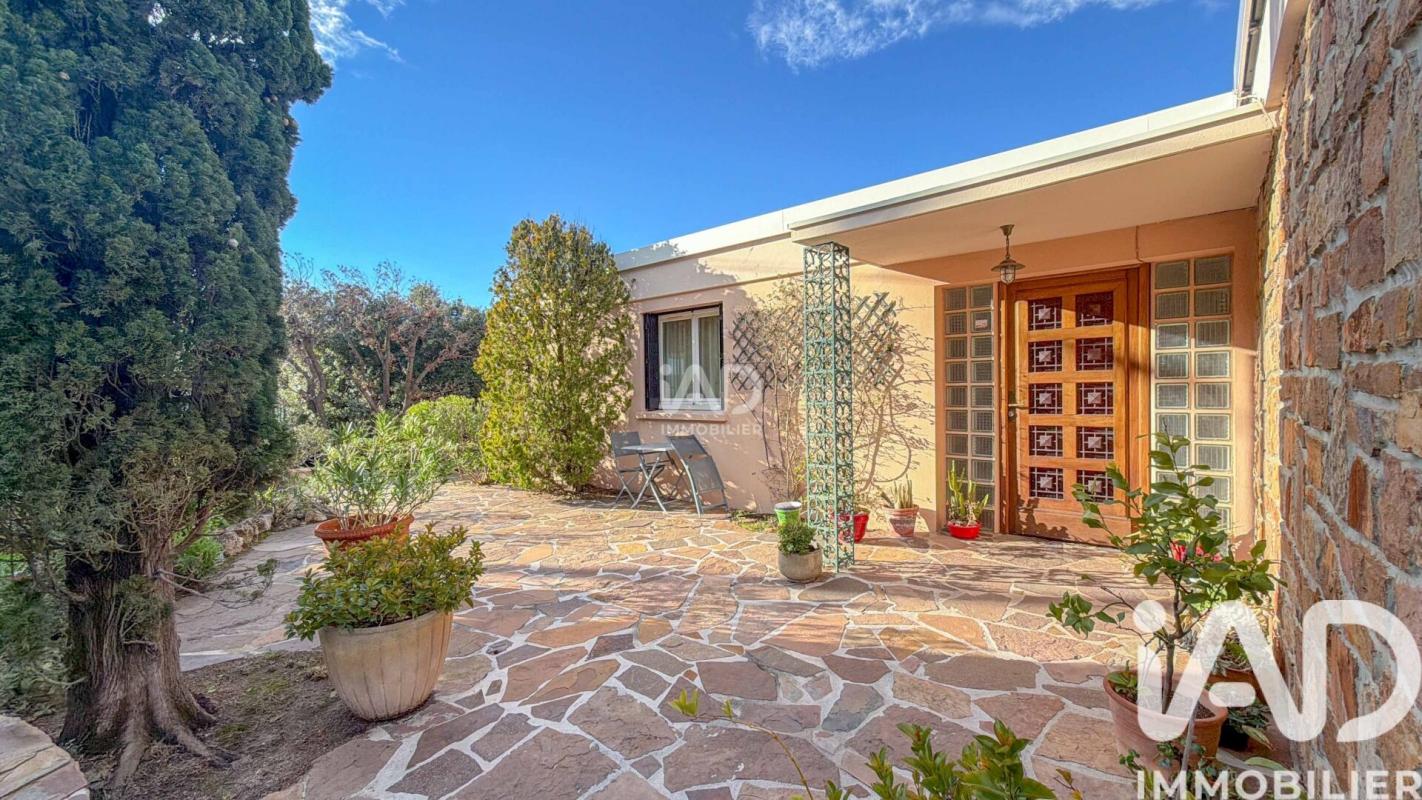 Villa 8 Pièce(s) Saint-Raphaël