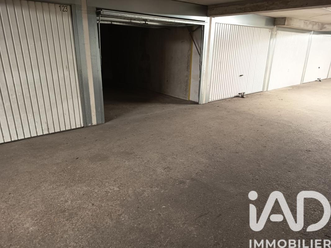 Parking  Montreuil