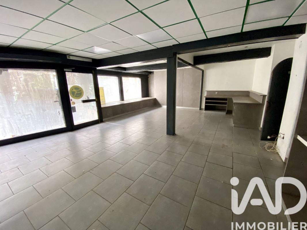 Immeuble  Château-Renard - Photo 2
