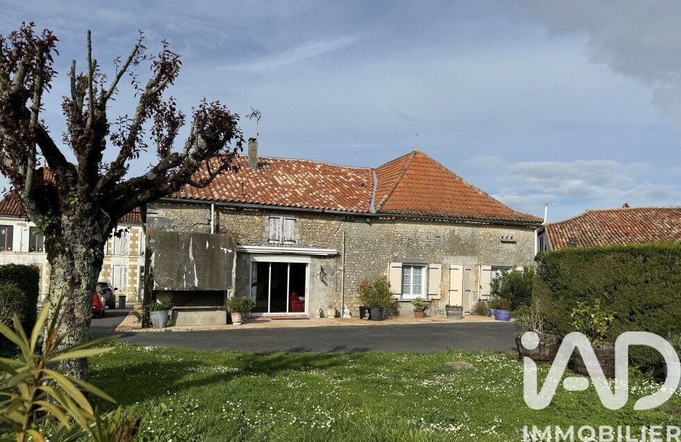 Maison de village 8 Pièce(s) Berneuil