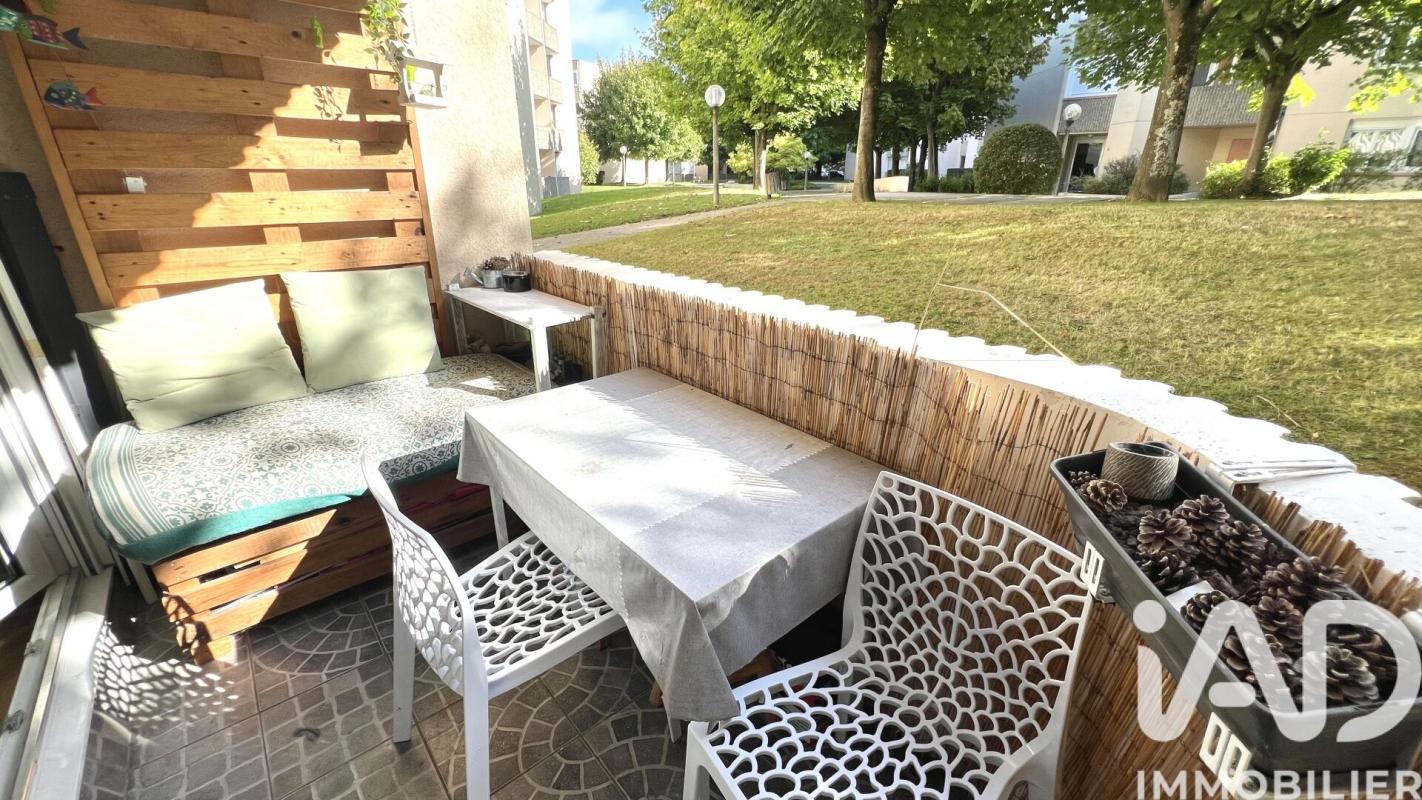 Appartement 4 Pièce(s) Montigny-le-Bretonneux