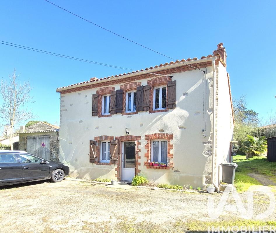 Maison en pierre 3 Pièce(s) Saint-Étienne-du-Bois