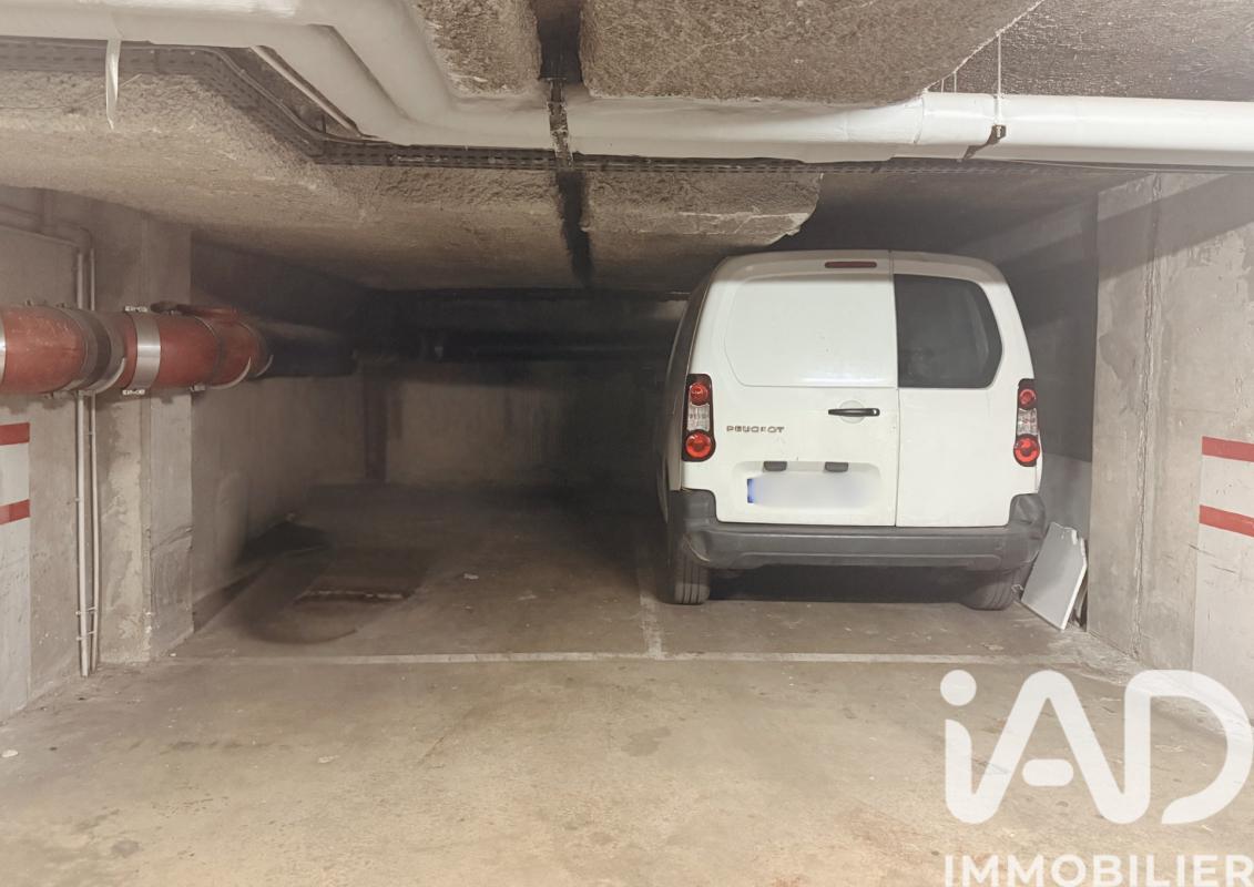 Parking  Paris 20eme Arrondissement
