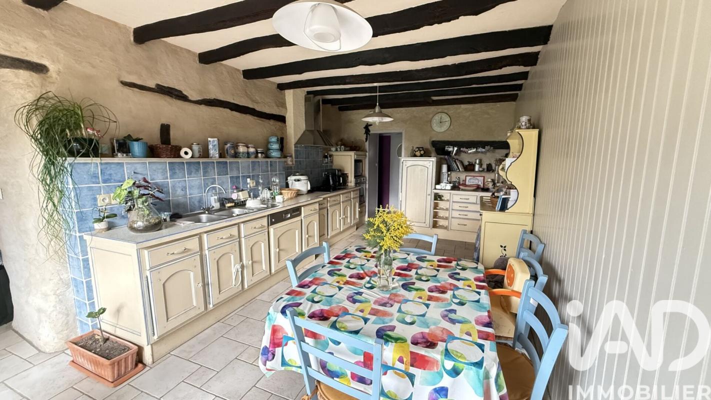 Maison longère 10 Pièce(s) Saint-Méen-le-Grand