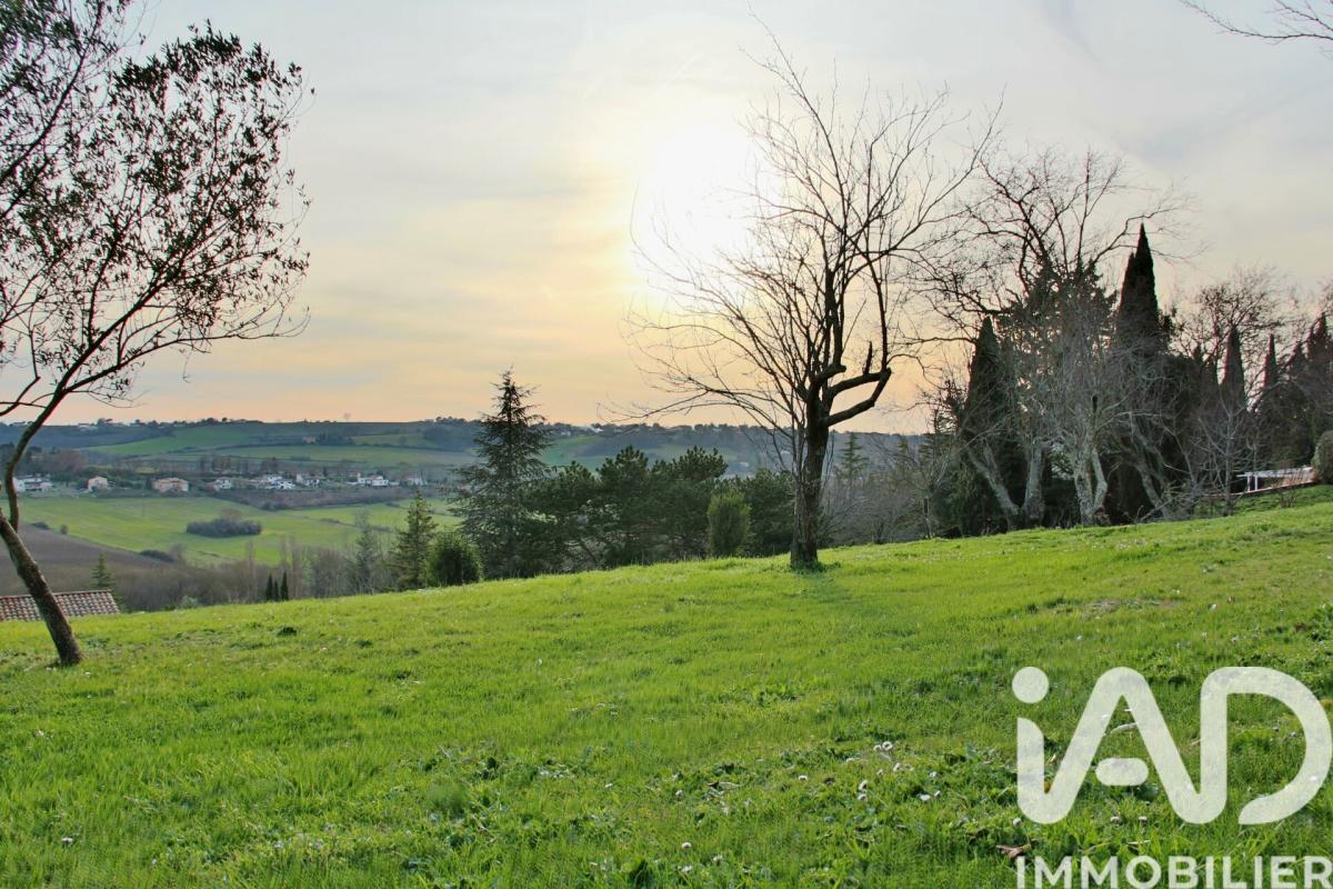 Terrain  Vigoulet-Auzil