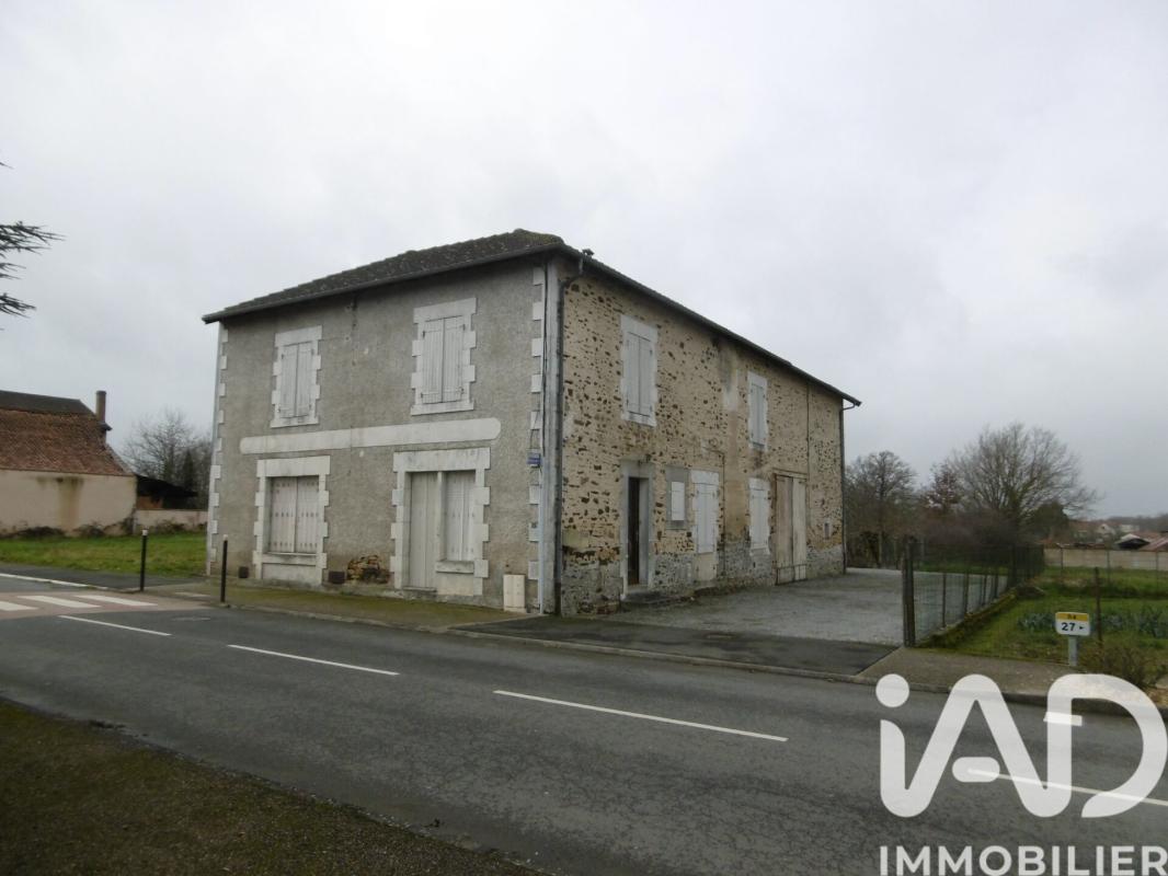 Maison de village 7 Pièce(s) Val-d'Oire-et-Gartempe