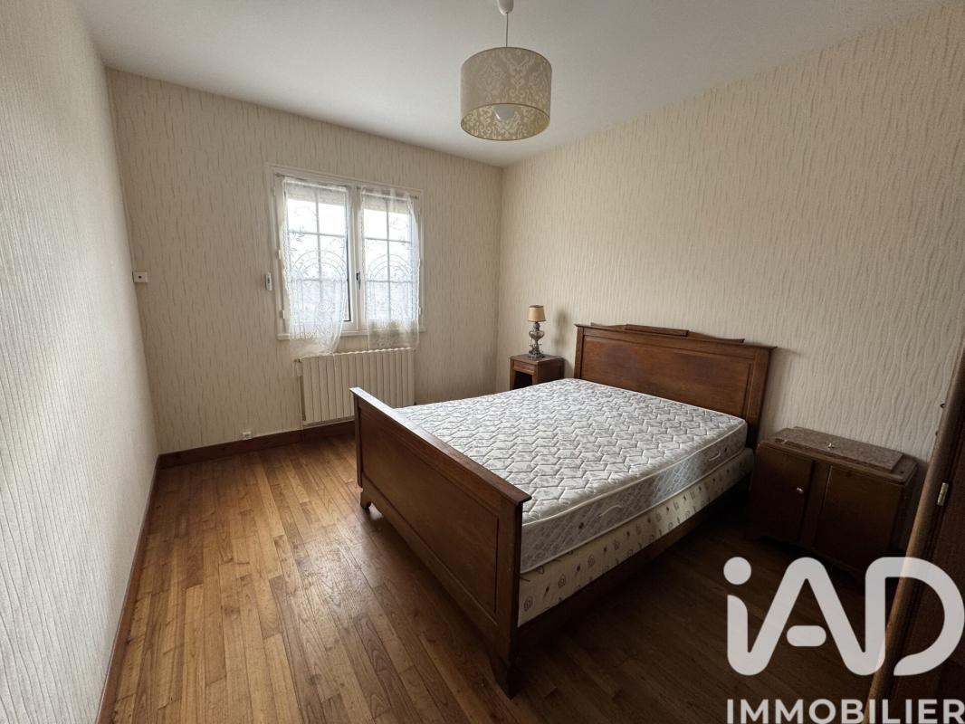 Maison 4 Pièce(s) Lussac