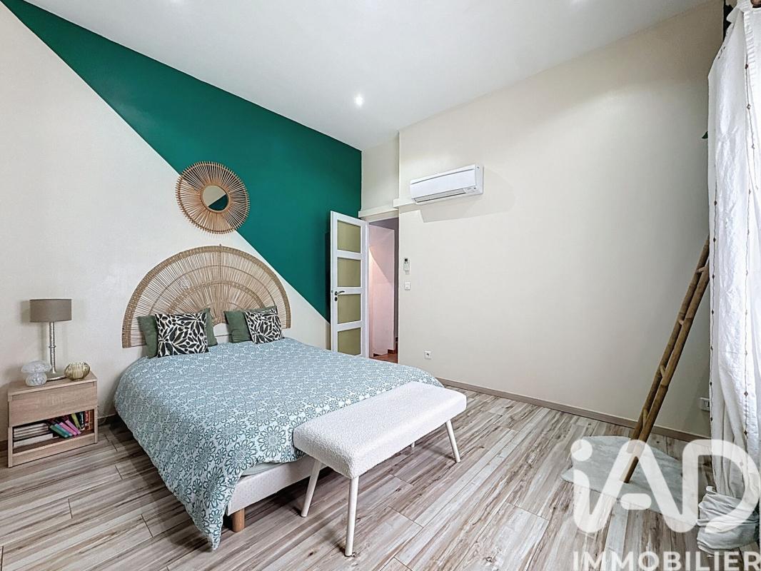 Maison 5 Pièce(s) Saint-Cyr-sur-Mer