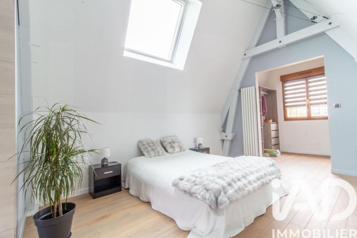 Pavillon 7 Pièce(s) Fleury-les-Aubrais