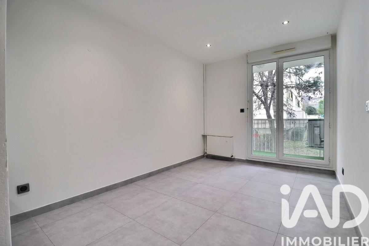 Appartement 5 Pièce(s) Marseille 11eme Arrondissement - Photo 7