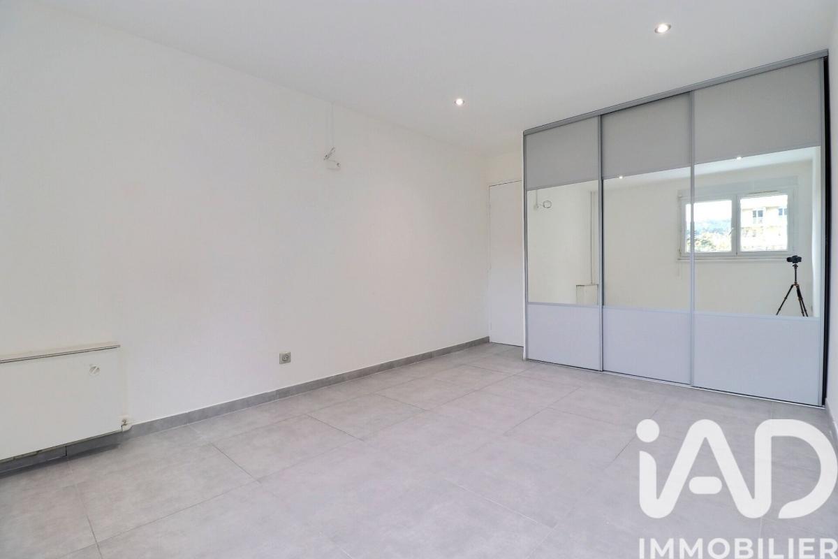Appartement 5 Pièce(s) Marseille 11eme Arrondissement - Photo 10