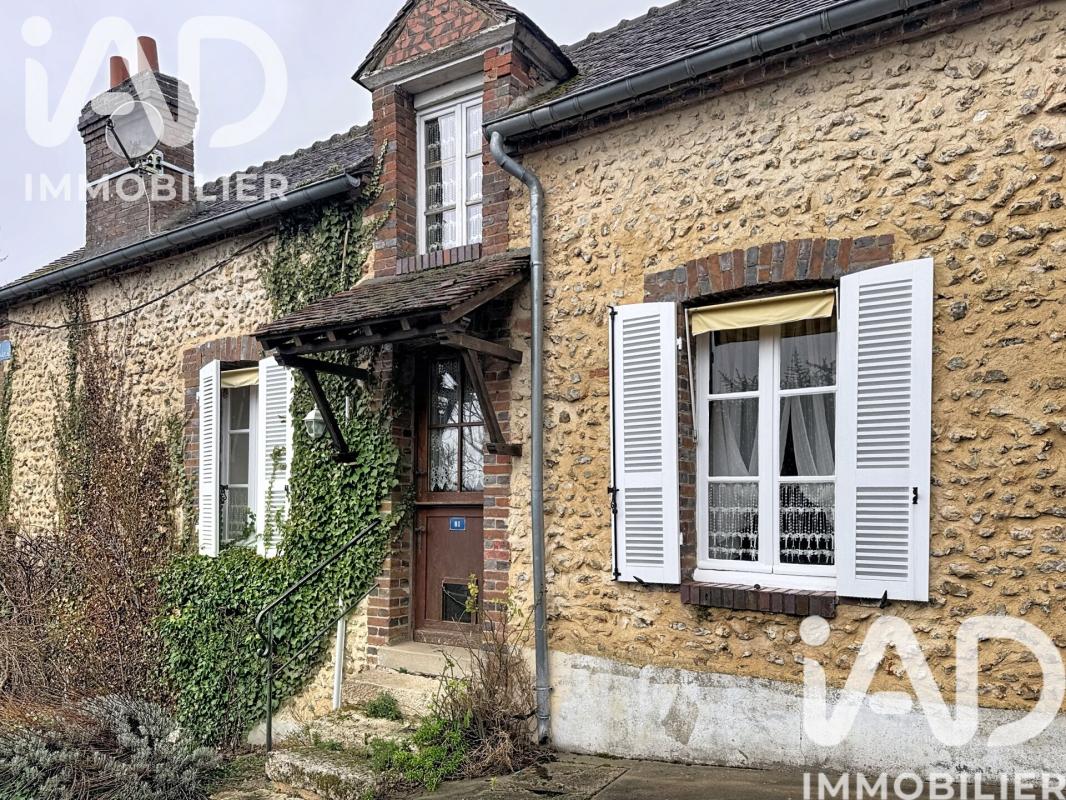 Maison de village 3 Pièce(s) Château-Renard