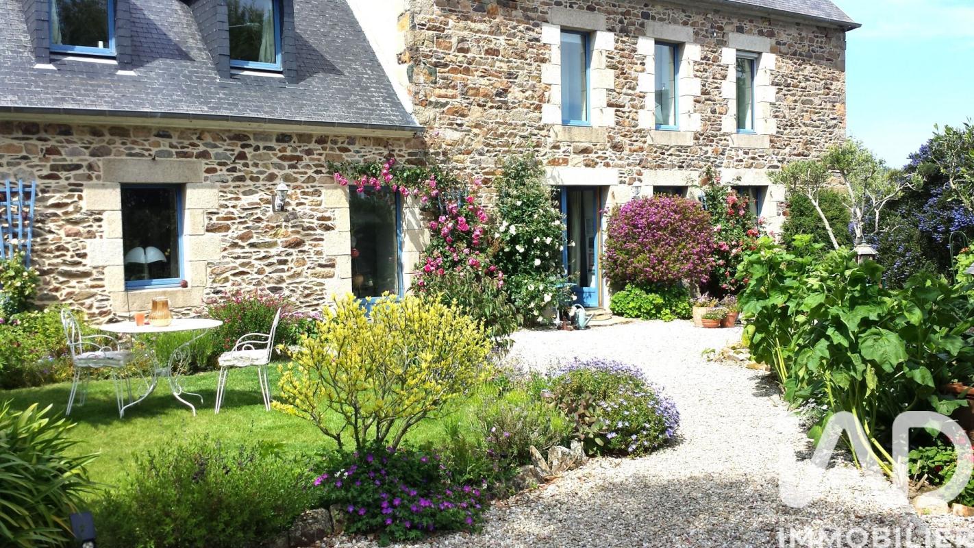 Maison 8 Pièce(s) Ploubazlanec