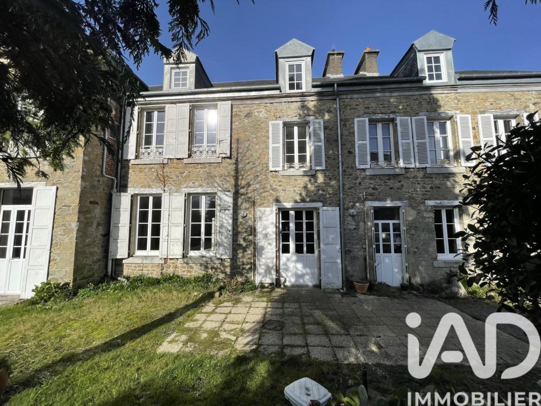 Maison 8 Pièce(s) Coutances