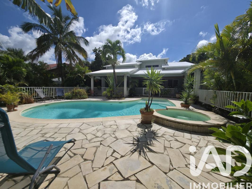 Maison 7 Pièce(s) Saint-Louis